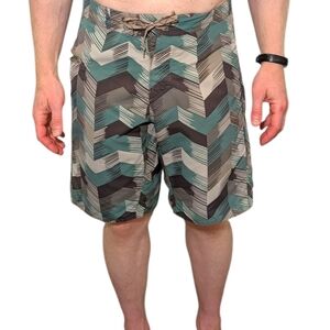 Patagonia Wavefarer Board Shorts | Men’s 32 | Echo Mud Print | Quick Dry